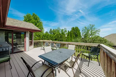 N26W27080  Prospect Ave, Pewaukee, WI 53072 - Photo 9