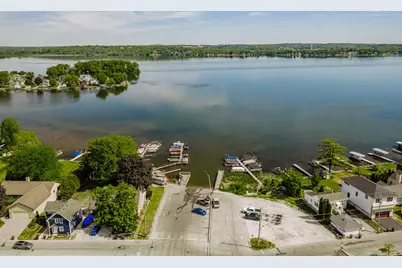 N26W27080  Prospect Ave, Pewaukee, WI 53072 - Photo 5