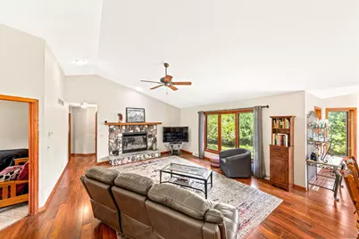 N26W27080  Prospect Ave, Pewaukee, WI 53072 - Photo 15