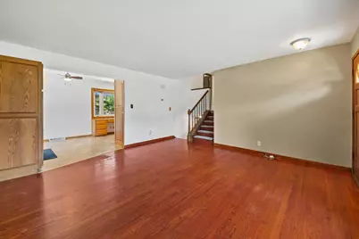 2510  Bittersweet Ct, Racine, WI 53402 - Photo 5