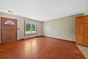 2510 Bittersweet Ct, Racine, WI 53402 - Photo 3