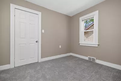 4965 N 55th St, Milwaukee, WI 53218 - Photo 7