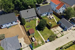 3147 S Brisbane Ave, Milwaukee, WI 53207 - Photo 27