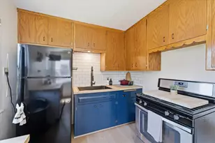 3147 S Brisbane Ave, Milwaukee, WI 53207 - Photo 9