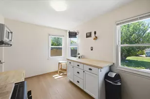 3147 S Brisbane Ave, Milwaukee, WI 53207 - Photo 7