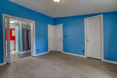2451 S 92nd St, West Allis, WI 53227 - Photo 13