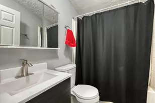 2451 S 92nd St, West Allis, WI 53227 - Photo 17