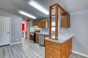 2451 S 92nd St, West Allis, WI 53227 - Photo 7