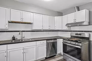 5125 N 81st St, Milwaukee, WI 53218 - Photo 9
