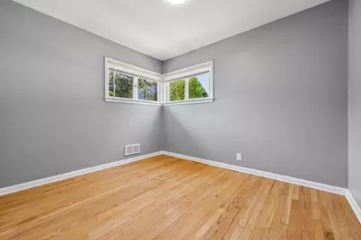 5125 N 81st St, Milwaukee, WI 53218 - Photo 17