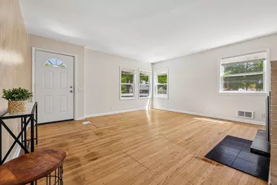 5125 N 81st St, Milwaukee, WI 53218 - Photo 3