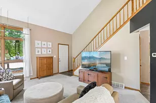 32 Hidden Creek View, Hartford, WI 53027 - Photo 7