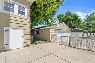 1418 N 57th St, Milwaukee, WI 53208 - Photo 47