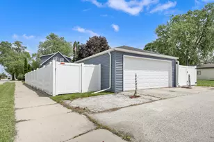 2832 97th St, Sturtevant, WI 53177 - Photo 27