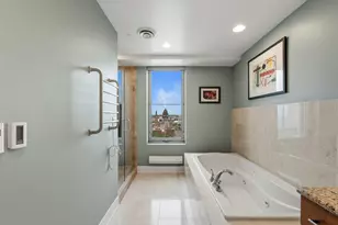 923 E Kilbourn Ave, Milwaukee, WI 53202 - Photo 39
