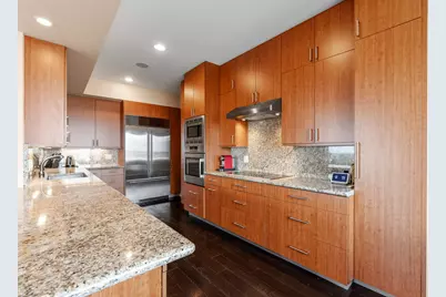 923 E Kilbourn Ave #2103, Milwaukee, WI 53202 - Photo 27