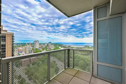 923 E Kilbourn Ave #2103, Milwaukee, WI 53202 - Photo 3