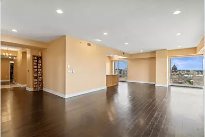 923 E Kilbourn Ave #2103, Milwaukee, WI 53202 - Photo 3