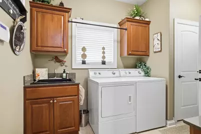 S30W27725  Creekside Ct, Waukesha, WI 53188 - Photo 27