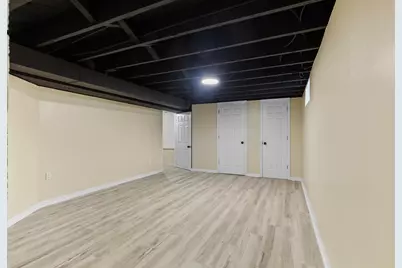 2122 S 86th St, West Allis, WI 53227 - Photo 21