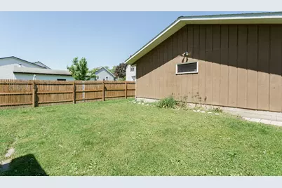 719  Joanna St, Horicon, WI 53032 - Photo 7