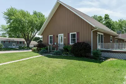 719  Joanna St, Horicon, WI 53032 - Photo 3