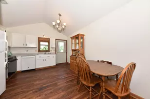 65 Stacy Lynn Ln, Hartford, WI 53027 - Photo 7