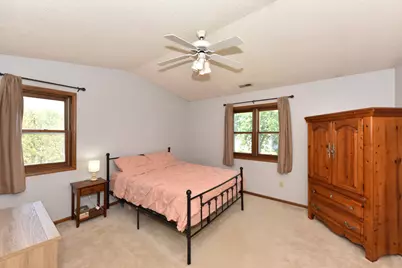 65  Stacy Lynn Ln #B, Hartford, WI 53027 - Photo 11