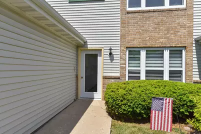 65  Stacy Lynn Ln #B, Hartford, WI 53027 - Photo 3