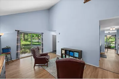 8606 N Servite Dr, Milwaukee, WI 53223 - Photo 5