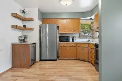 3319 S 86 St, Milwaukee, WI 53227 - Photo 9