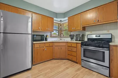 3319 S 86 St, Milwaukee, WI 53227 - Photo 7