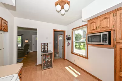 1551 S 168th St, New Berlin, WI 53151 - Photo 9