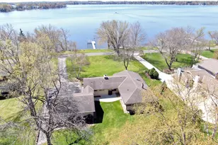 202 Lac La Belle Dr, Lac La Belle, WI 53066 - Photo 23