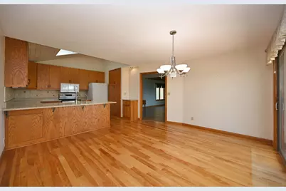 202  Lac La Belle Dr, Lac La Belle, WI 53066 - Photo 5