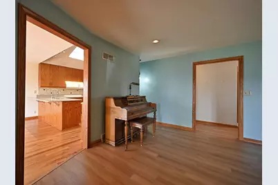 202  Lac La Belle Dr, Lac La Belle, WI 53066 - Photo 9