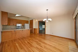 202 Lac La Belle Dr, Lac La Belle, WI 53066 - Photo 5