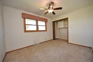 202 Lac La Belle Dr, Lac La Belle, WI 53066 - Photo 15