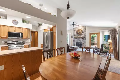 N81W13163  Country Terrace Ln, Menomonee Falls, WI 53051 - Photo 7