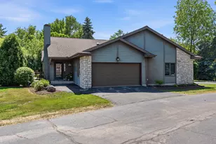 N81W13163 Country Terrace Ln, Menomonee Falls, WI 53051 - Photo 1
