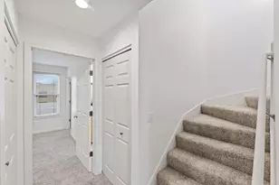 208 E Reservoir Ave, Milwaukee, WI 53212 - Photo 23