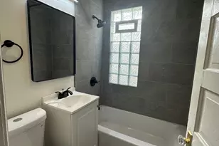 121 W Keefe Ave, Milwaukee, WI 53212 - Photo 7