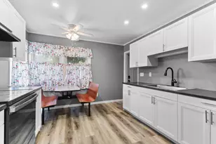 3925 N 79th St, Milwaukee, WI 53222 - Photo 5