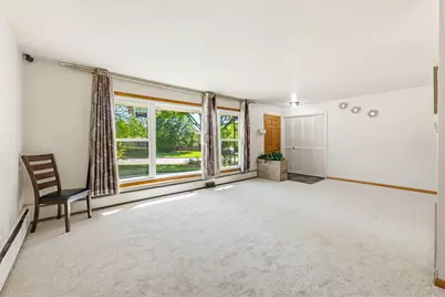 6025 S 22nd St, Milwaukee, WI 53221 - Photo 3