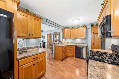 187 N 91st St, Milwaukee, WI 53226 - Photo 5