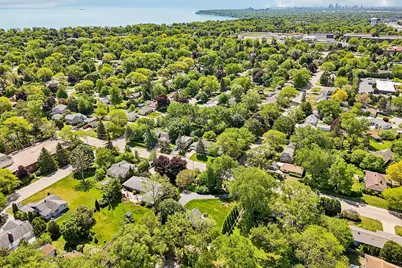 140 W Good Hope Rd, Glendale, WI 53217 - Photo 33