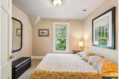140 W Good Hope Rd, Glendale, WI 53217 - Photo 25