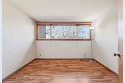 1009  Spring Valley Rd, Burlington, WI 53105 - Photo 17