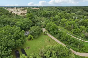 1009 Spring Valley Rd, Burlington, WI 53105 - Photo 41