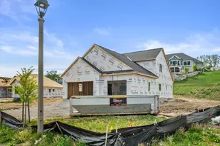 W253N5553 Cres Hl Dr, Sussex, WI 53089 - Photo 27